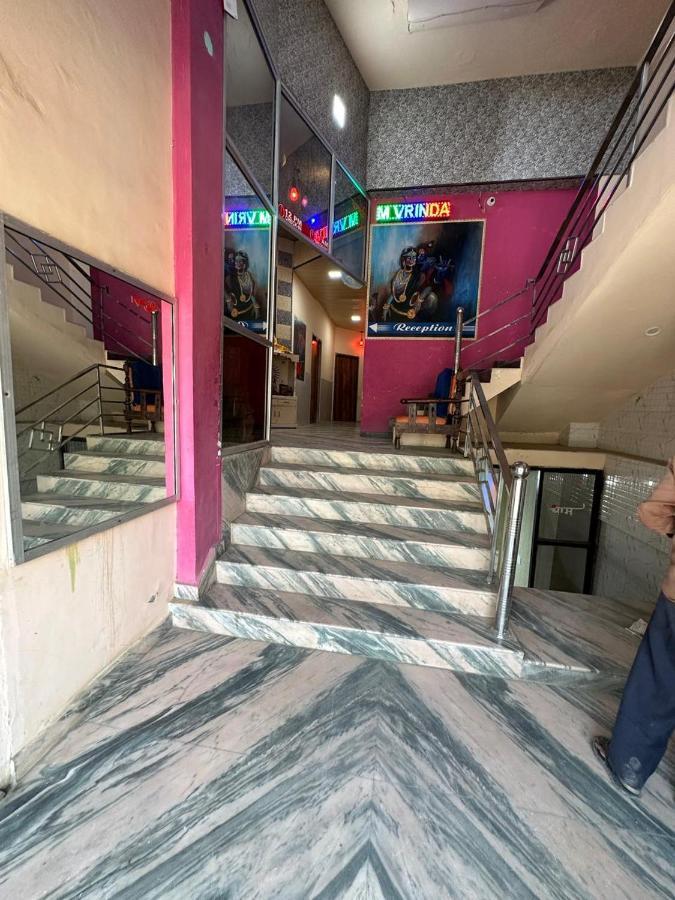 Yamnotri Dham Hotel Vrindavan Ngoại thất bức ảnh